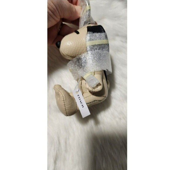 COACH X PEANUTS SNOOPY Collectible Bag Charm Signature Canvas Ivory White NWT - Picture 4 of 7